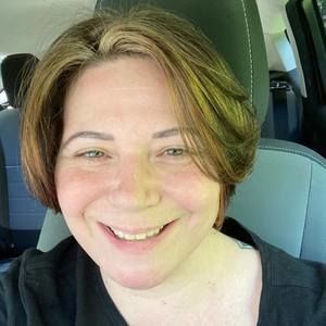 Meet your Posher, Alexis